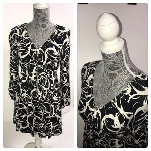 Black and white Flowy blouse